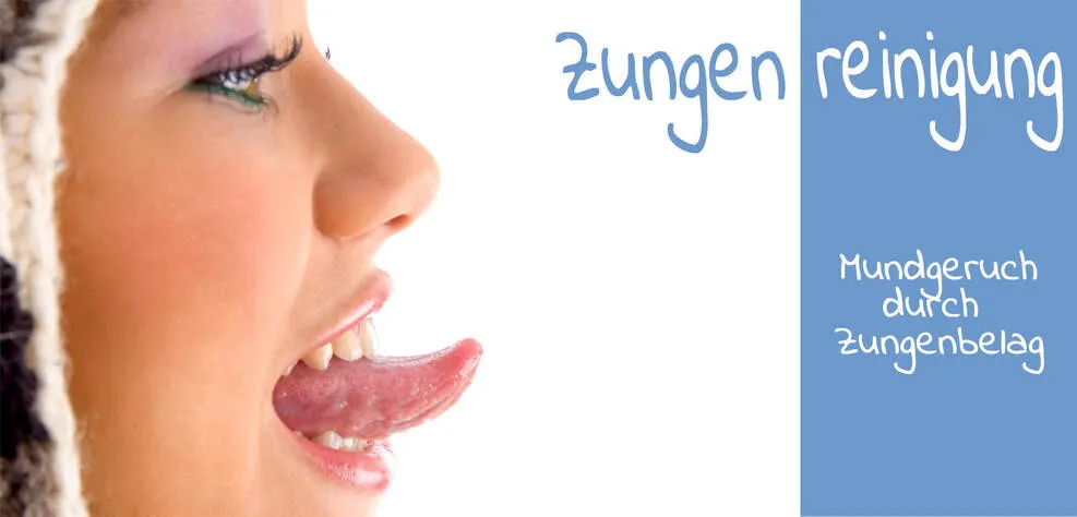 Frau reinigt ihre Zunge mit einem Zungenschaber